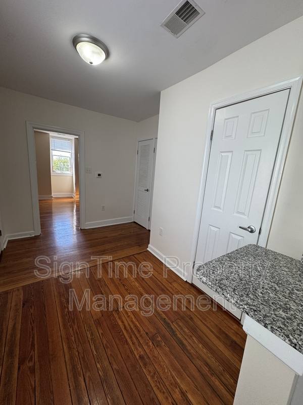 Apartment for rent at 28-30 E Franklin St, Hagerstown, MD 21740