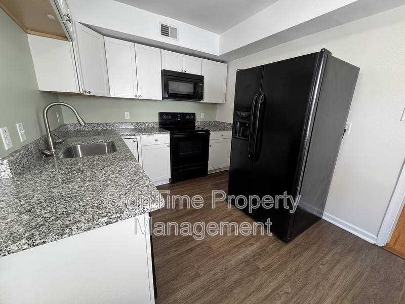 Apartment for rent at 28-30 E Franklin St, Hagerstown, MD 21740