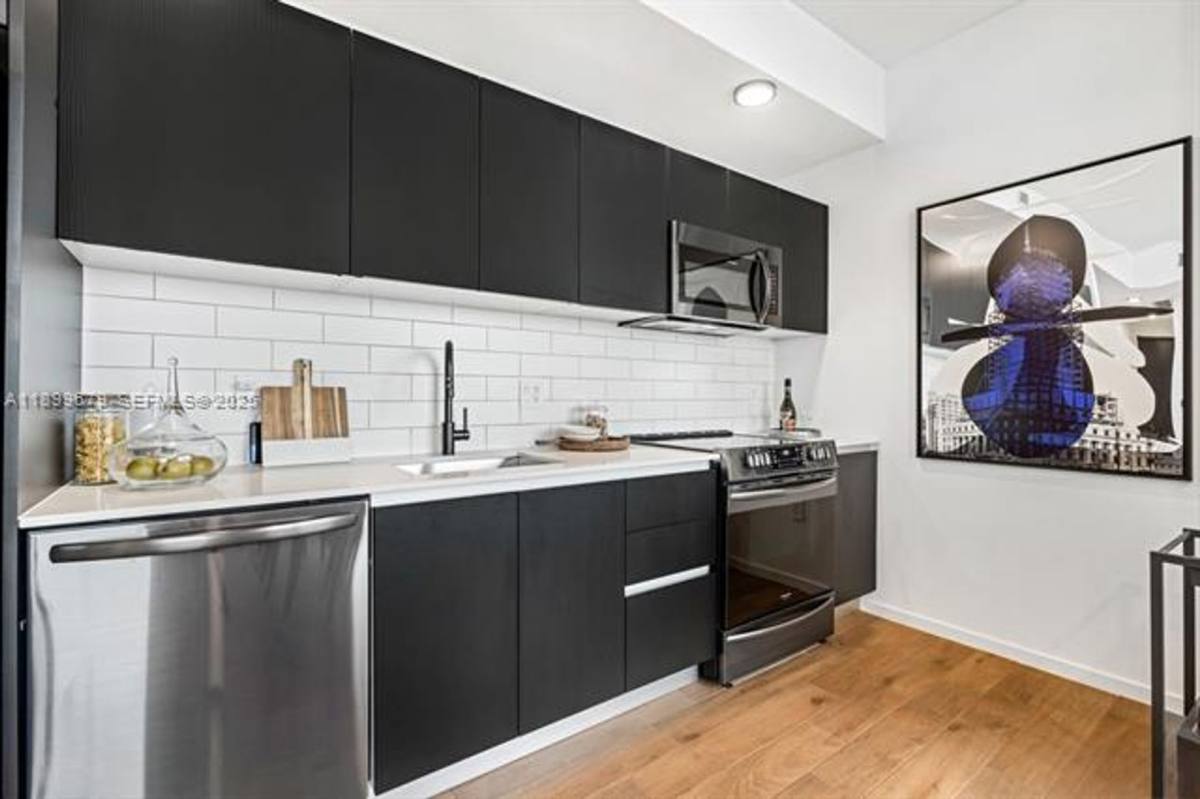 Condo for rent at 398 NE 5th St, Miami, FL 33132