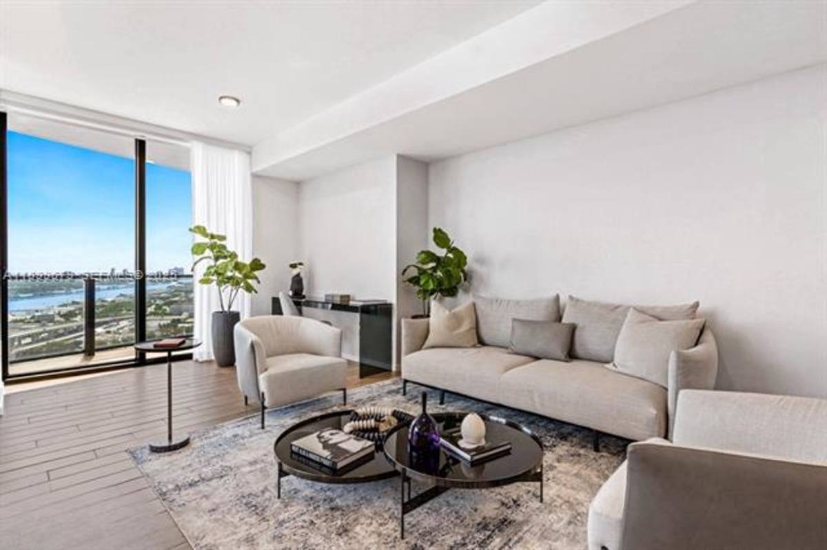Condo for rent at 398 NE 5th St, Miami, FL 33132