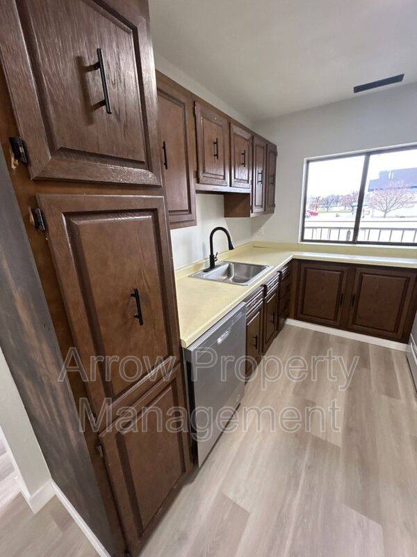 Apartment for rent at 201 E Arbor-203e, Bismarck, ND 58504