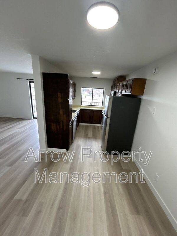 Apartment for rent at 201 E Arbor-203e, Bismarck, ND 58504
