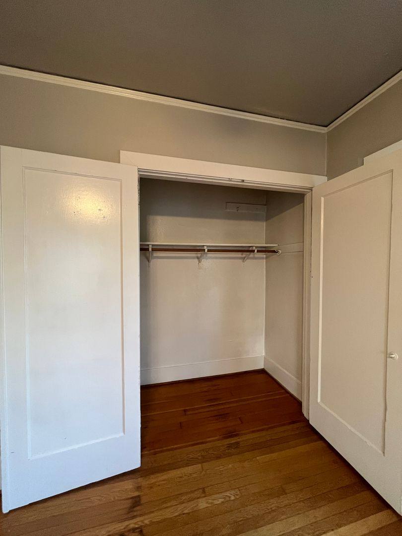 Apartment for rent at 2136 SE Ankeny St, Portland, OR 97214