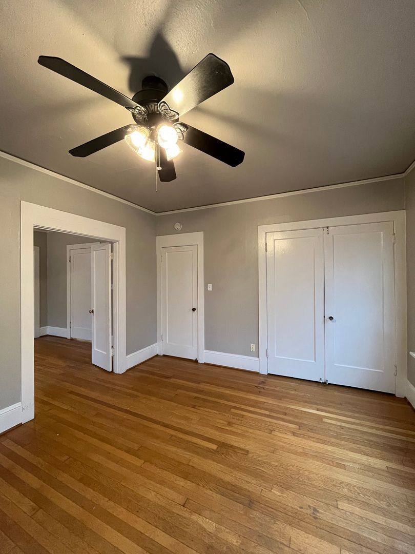 Apartment for rent at 2136 SE Ankeny St, Portland, OR 97214