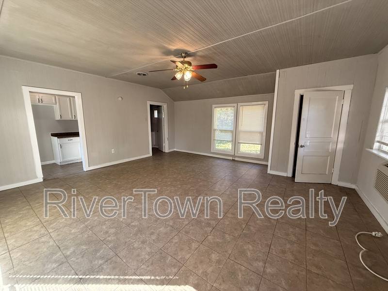 House for rent at 1297 S Prescott St, Memphis, TN 38111
