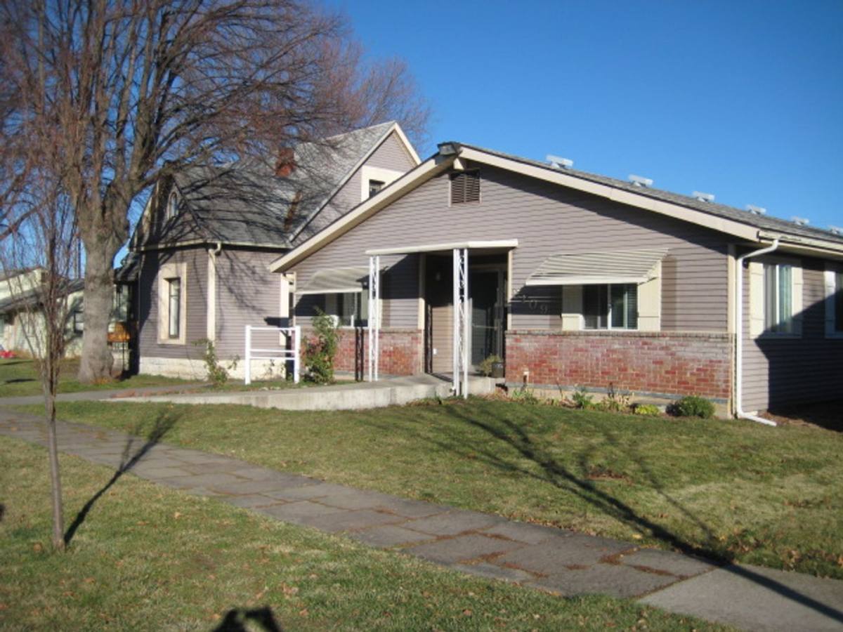 Apartment for rent at 2109 3rd St, La Grande, OR 97850
