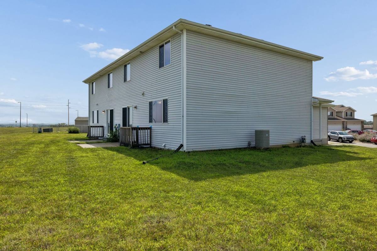 Apartment for rent at 7261-7265 Dorchester, Lincoln, NE 68521