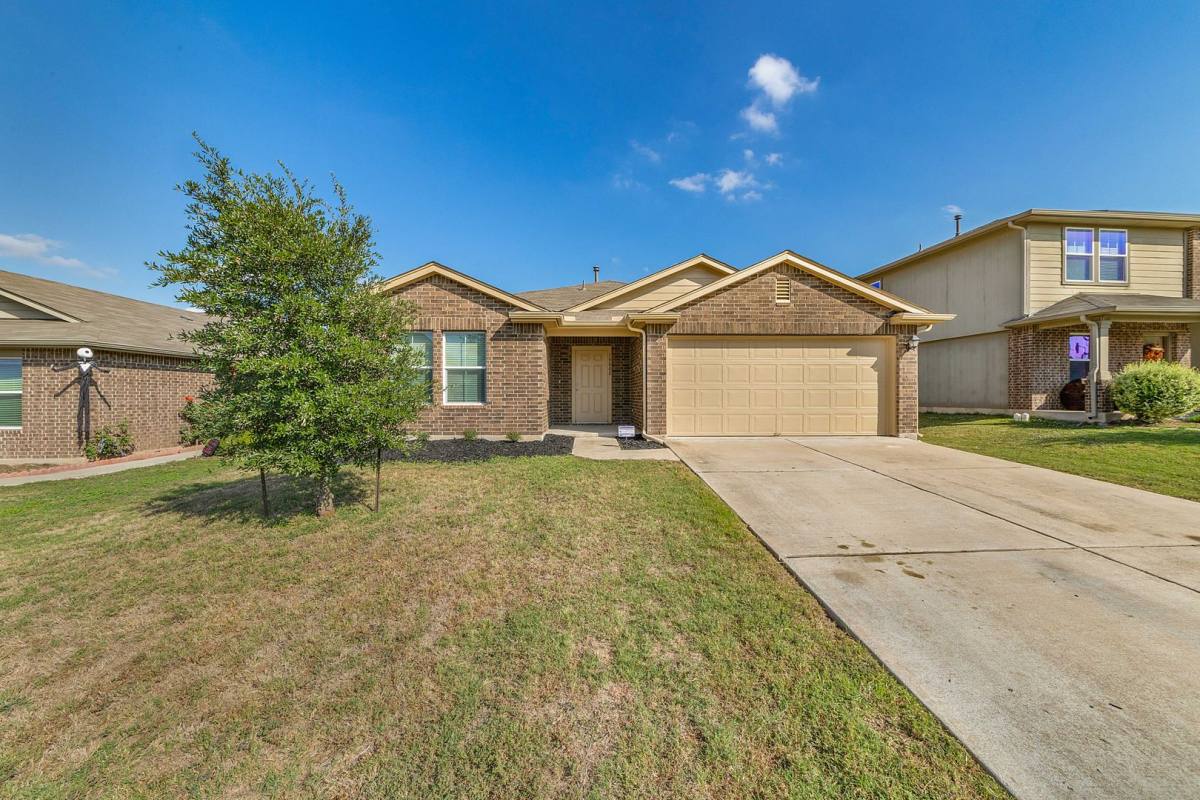 House for rent at 18008 Ryegate Dr, Manor, TX 78653