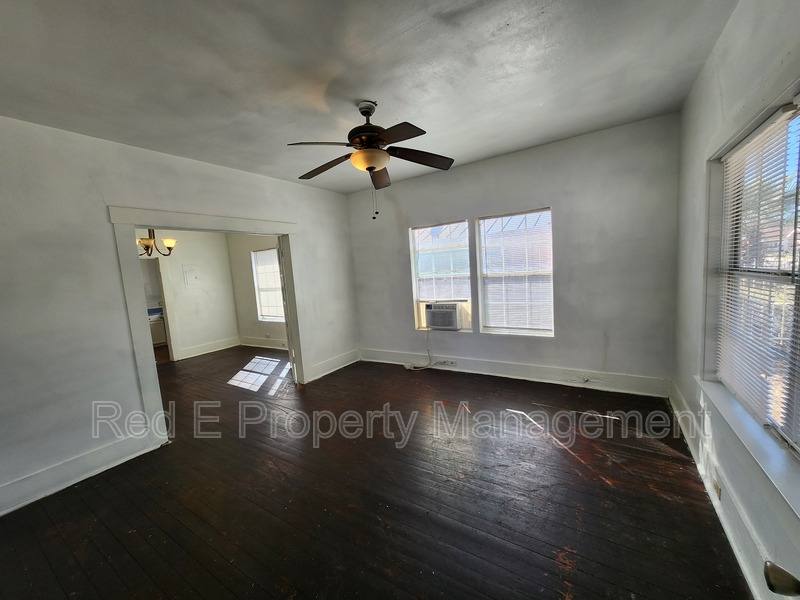 House for rent at 304 Terrell Ave, San Antonio, TX 78214