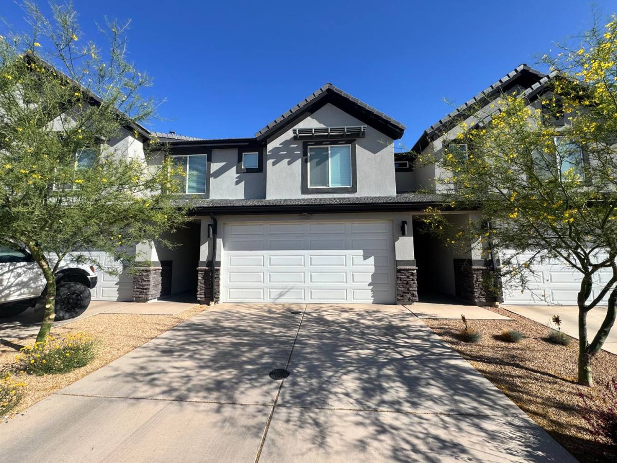 House for rent at 3267 E Labyrinth Point Circle, Washington, UT 84780