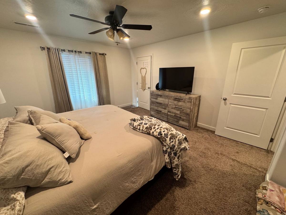 House for rent at 3267 E Labyrinth Point Circle, Washington, UT 84780