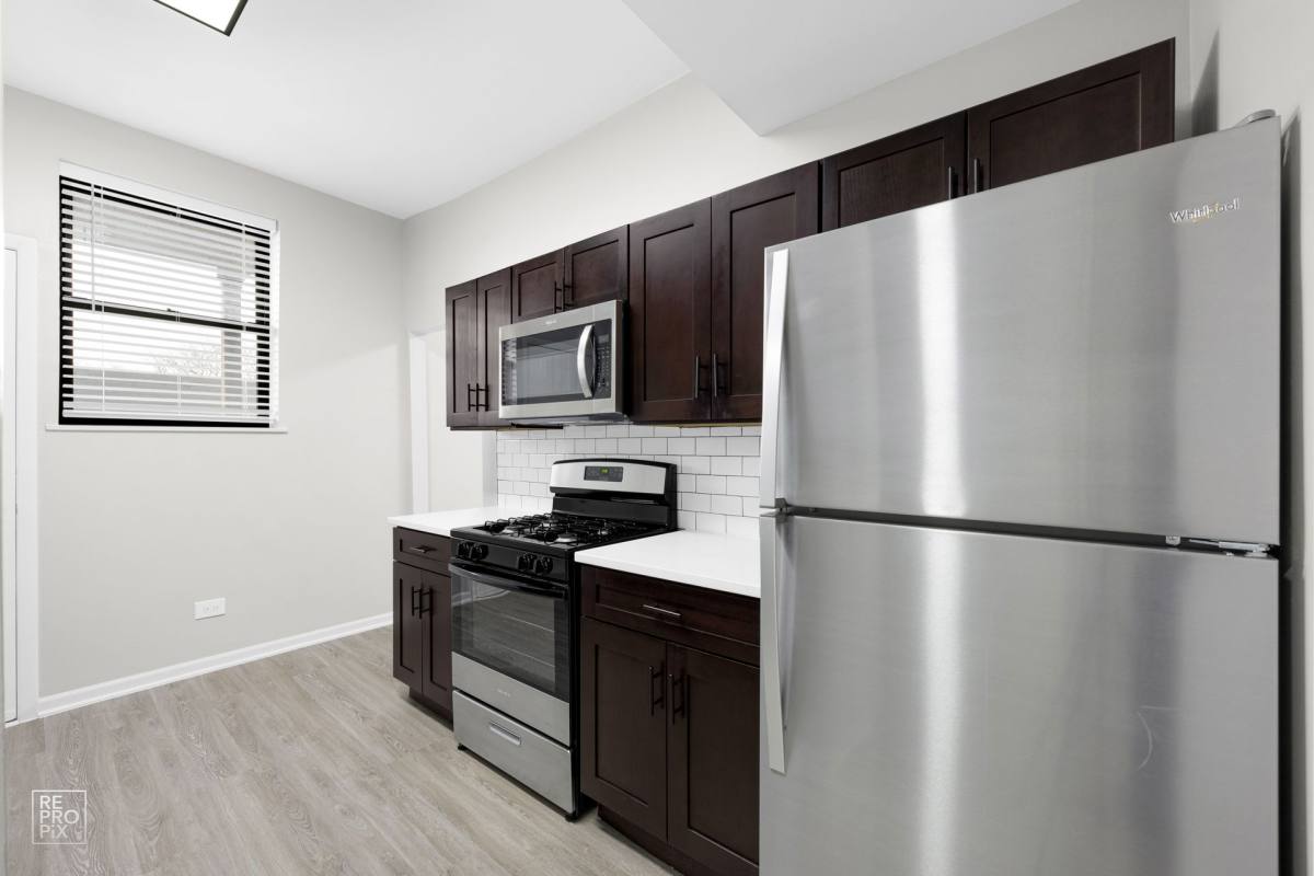 Apartment for rent at 5019 S St Lawrence Ave, Chicago, IL 60615