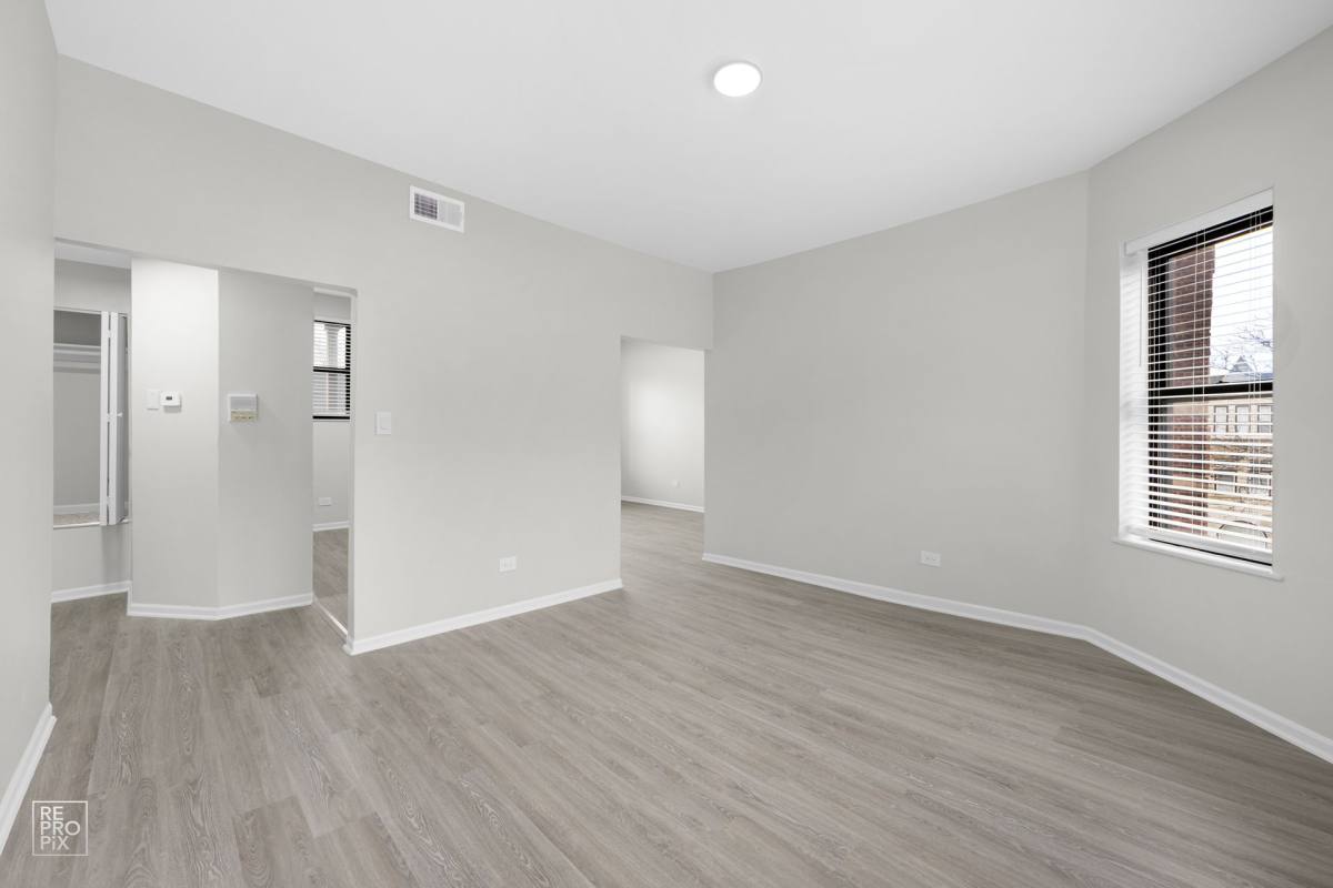 Apartment for rent at 5019 S St Lawrence Ave, Chicago, IL 60615