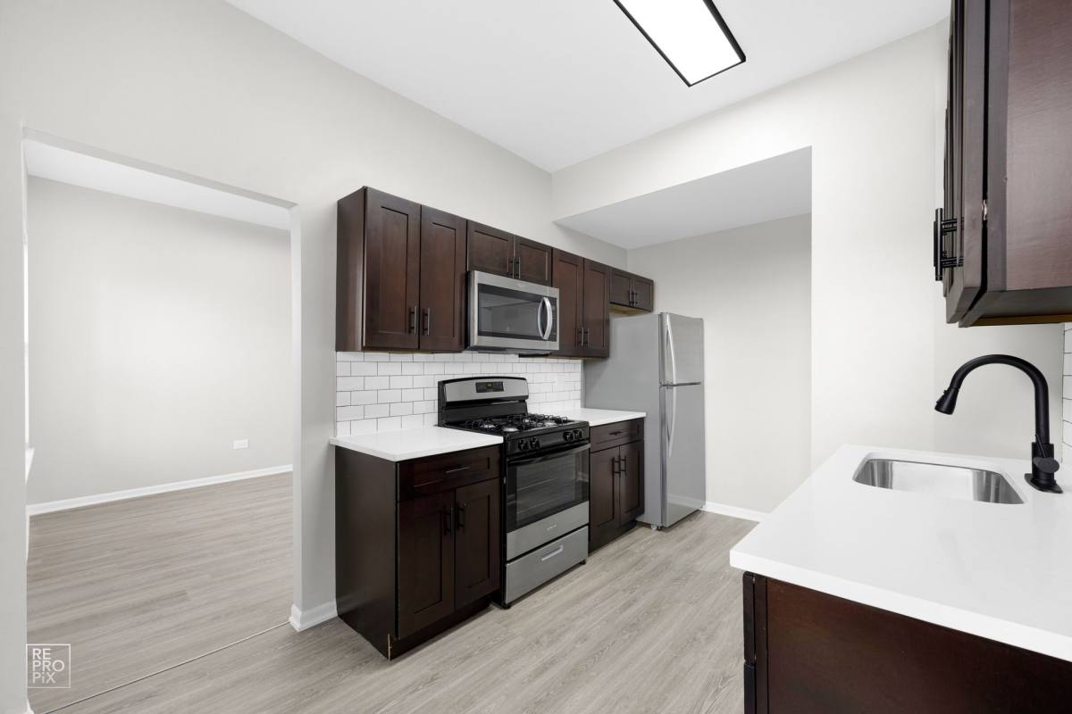 Apartment for rent at 5019 S St Lawrence Ave, Chicago, IL 60615
