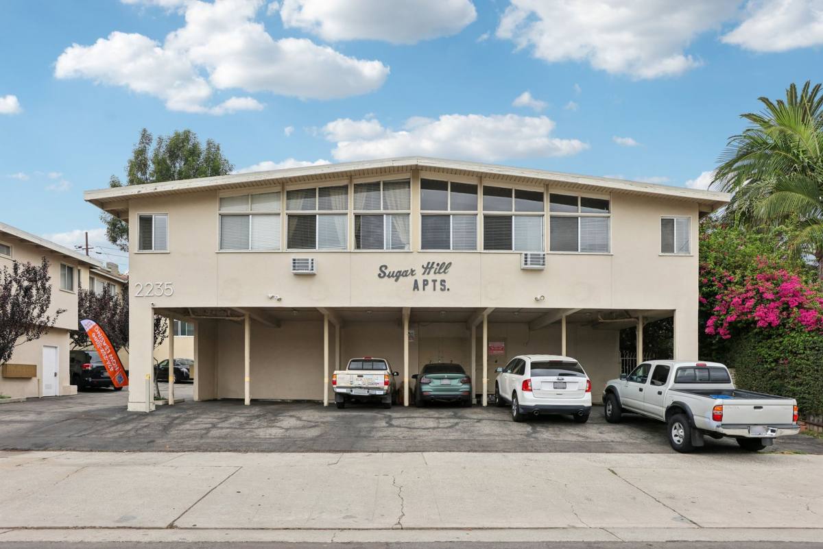 Apartment for rent at 2235 W 26th Place, Los Angeles, CA 90018