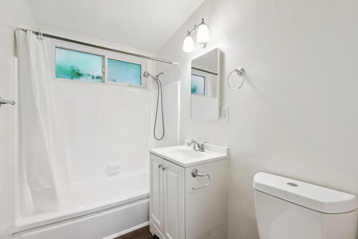 Apartment for rent at 2235 W 26th Place, Los Angeles, CA 90018