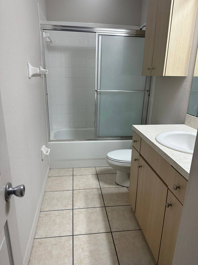 Townhouse for rent at 3619 W Reynolds St, Plant City, FL 33563