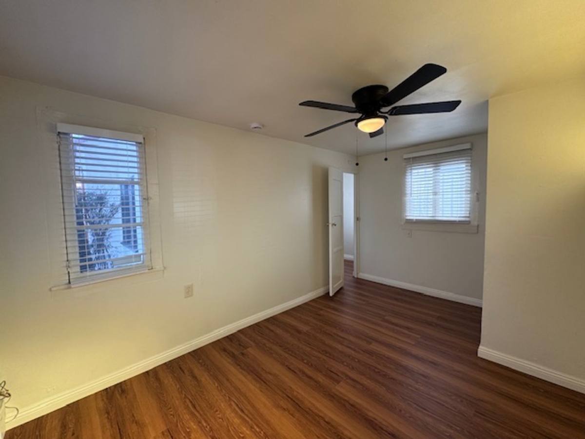 Apartment for rent at 416 W Burnett St, Long Beach, CA 90806