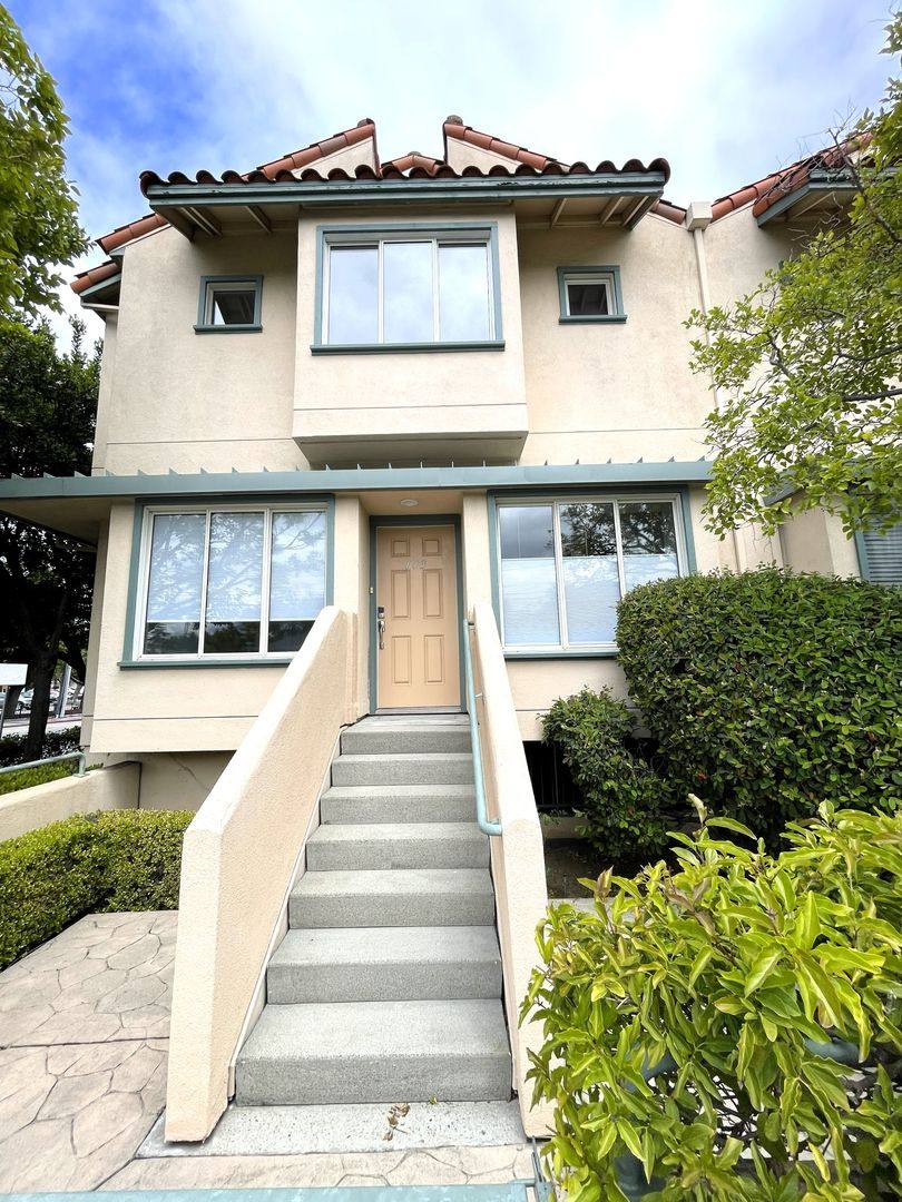 Townhouse for rent at 25 McAker Court, San Mateo, CA 94403