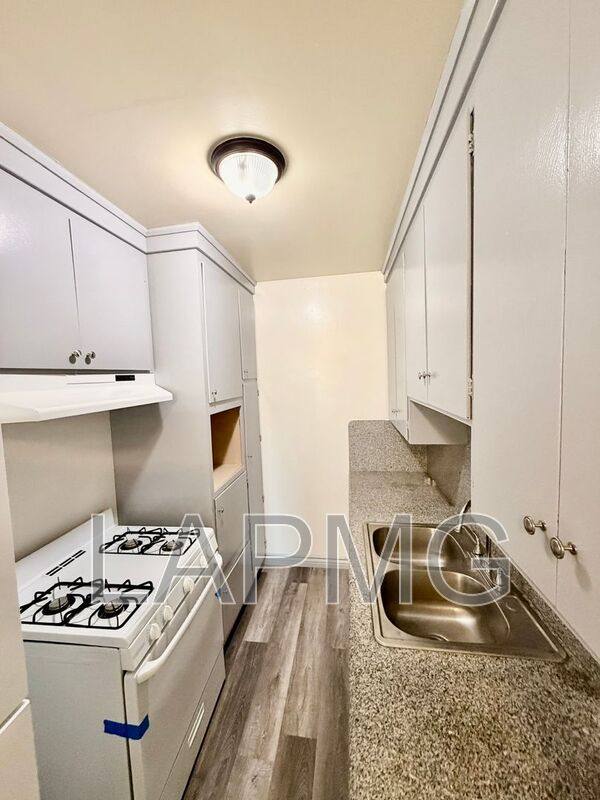 Apartment for rent at 925 Enterprise Ave #40, Inglewood, CA 90302