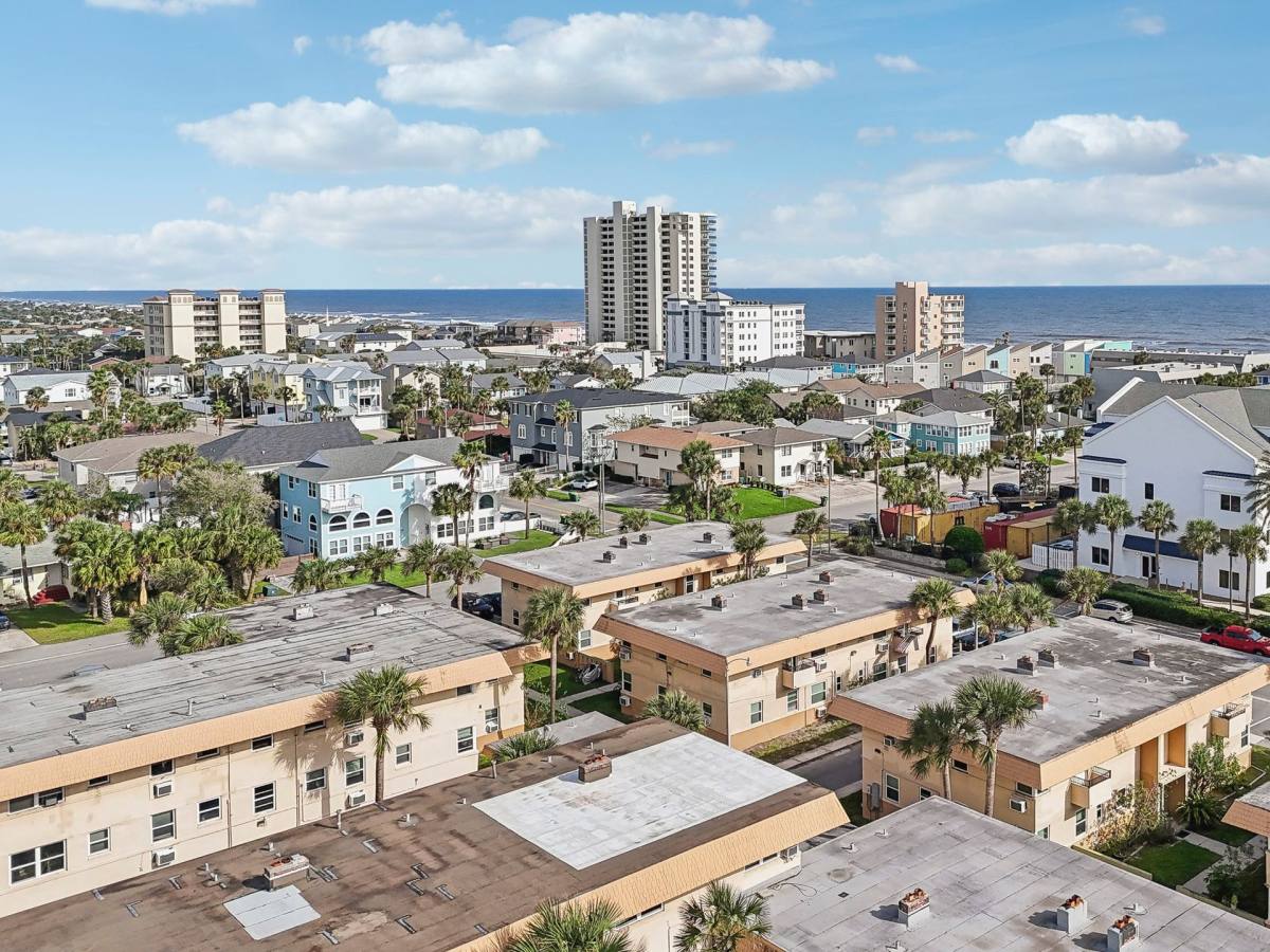 Apartment for rent at 222 16th Ave N, Jacksonville Beach, FL 32250