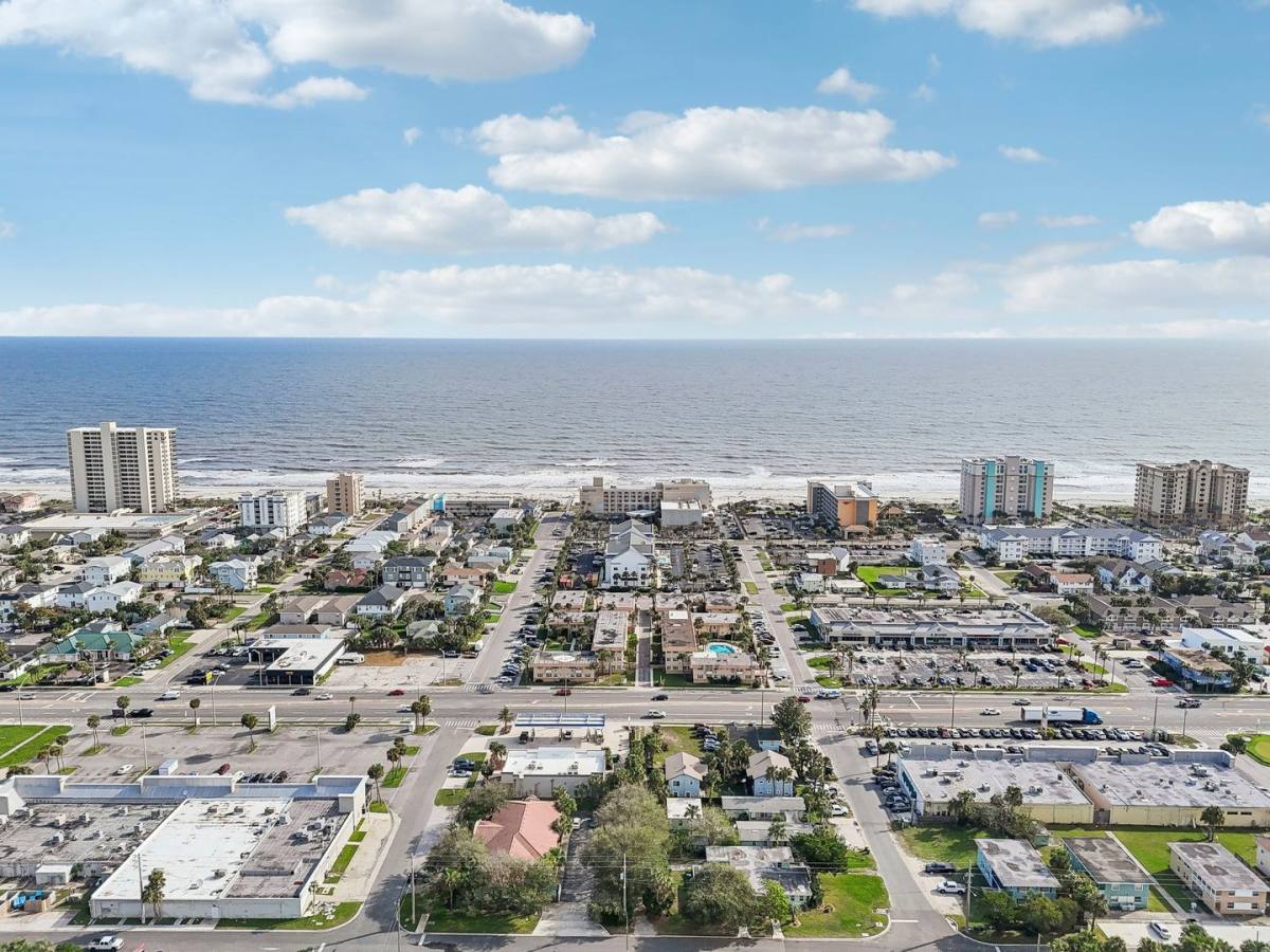 Apartment for rent at 222 16th Ave N, Jacksonville Beach, FL 32250