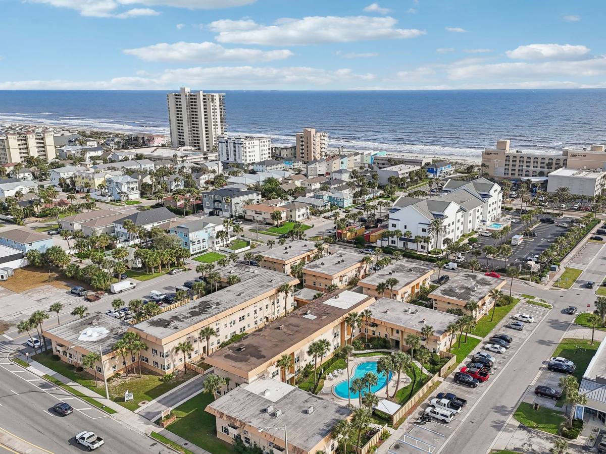 Apartment for rent at 222 16th Ave N, Jacksonville Beach, FL 32250