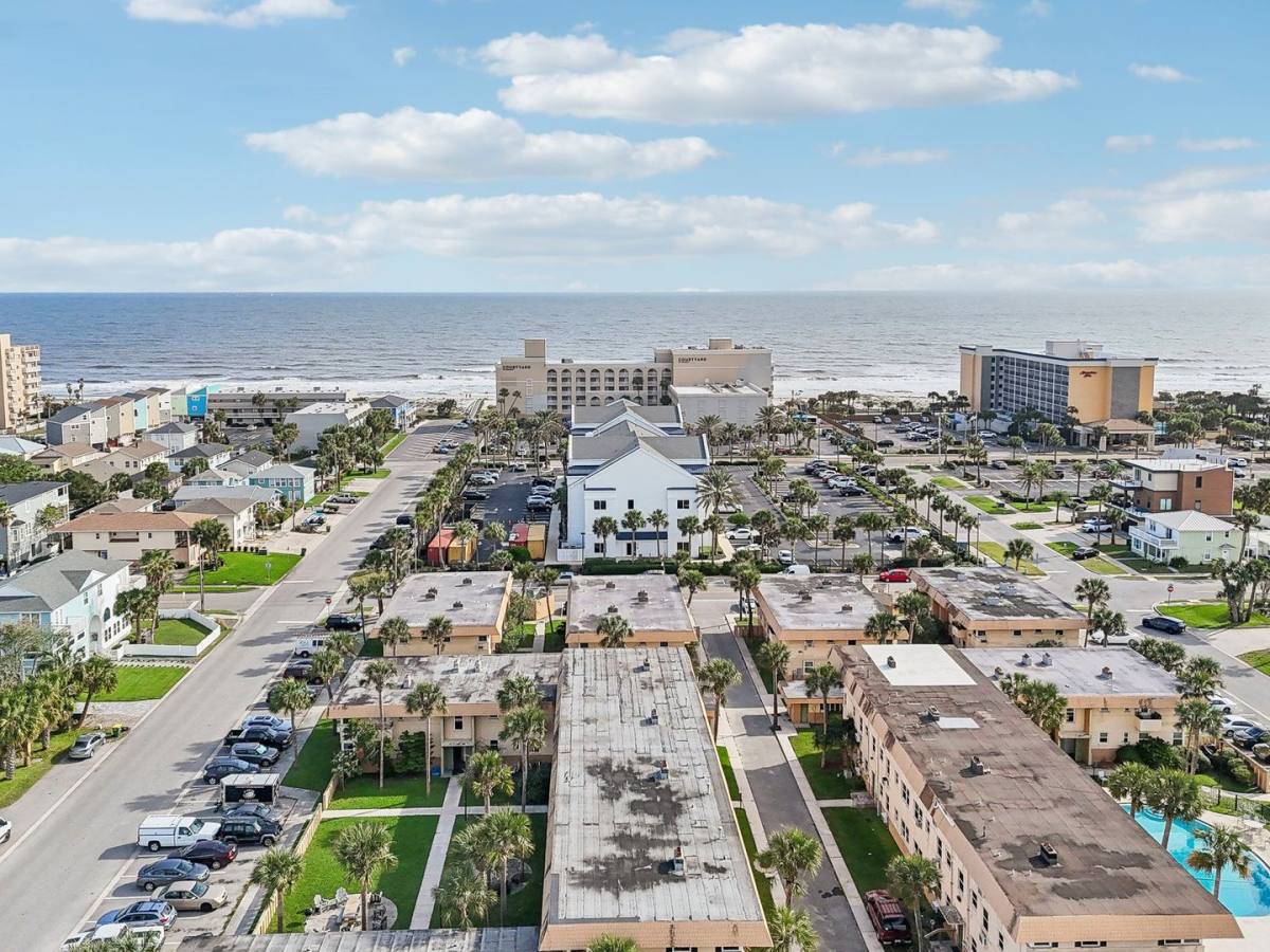 Apartment for rent at 222 16th Ave N, Jacksonville Beach, FL 32250