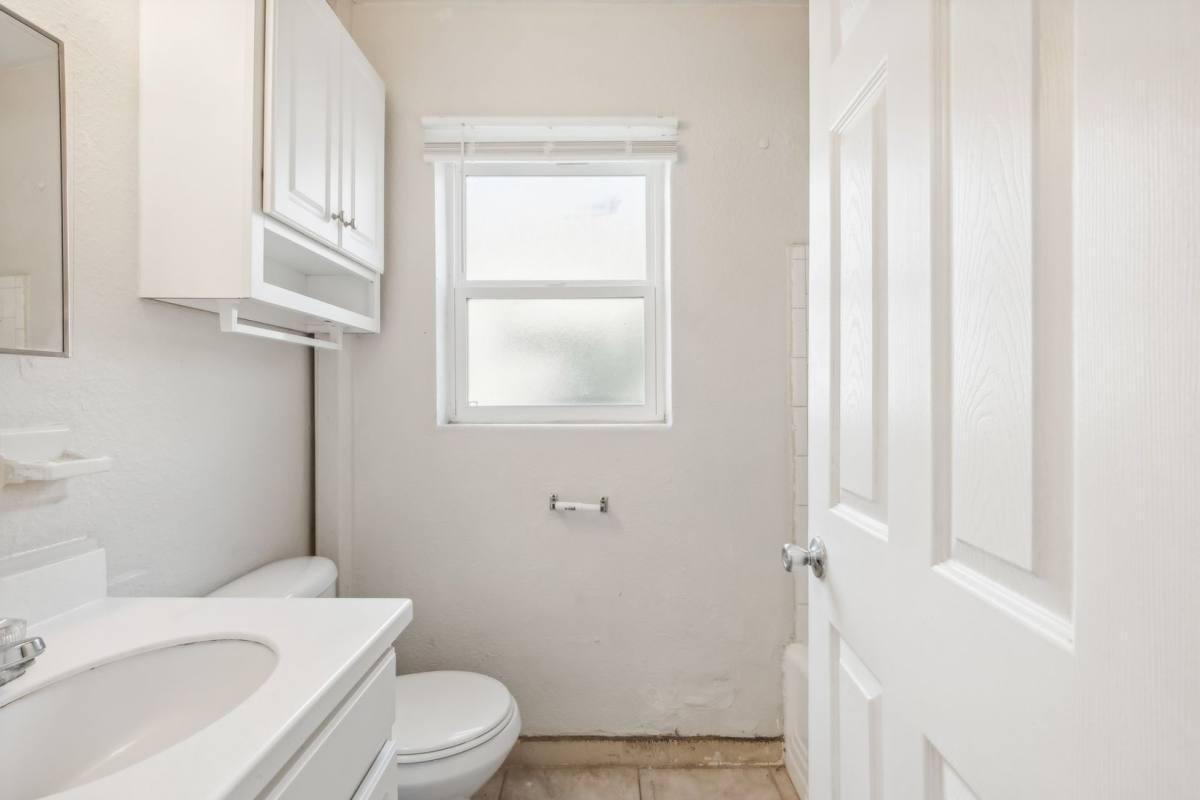 Apartment for rent at 222 16th Ave N, Jacksonville Beach, FL 32250