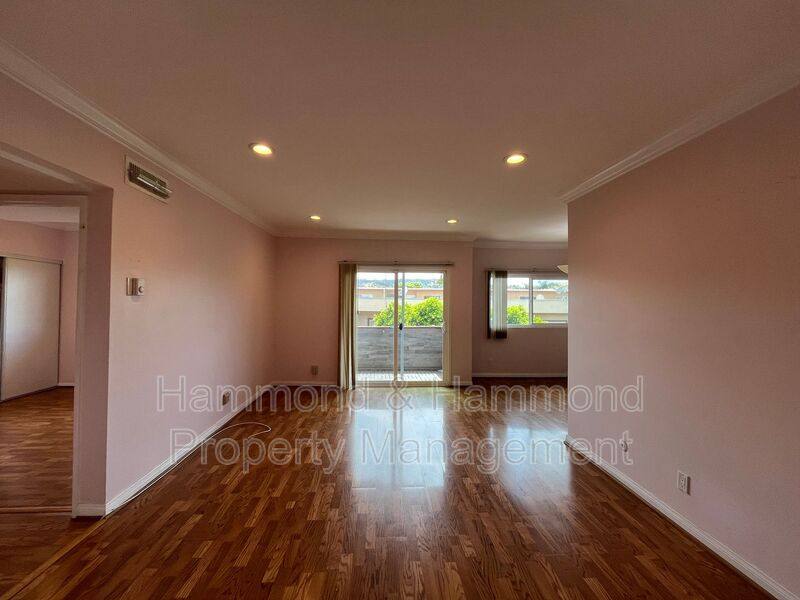 Condo for rent at 5400 Newcastle Ave #43, Encino, CA 91316
