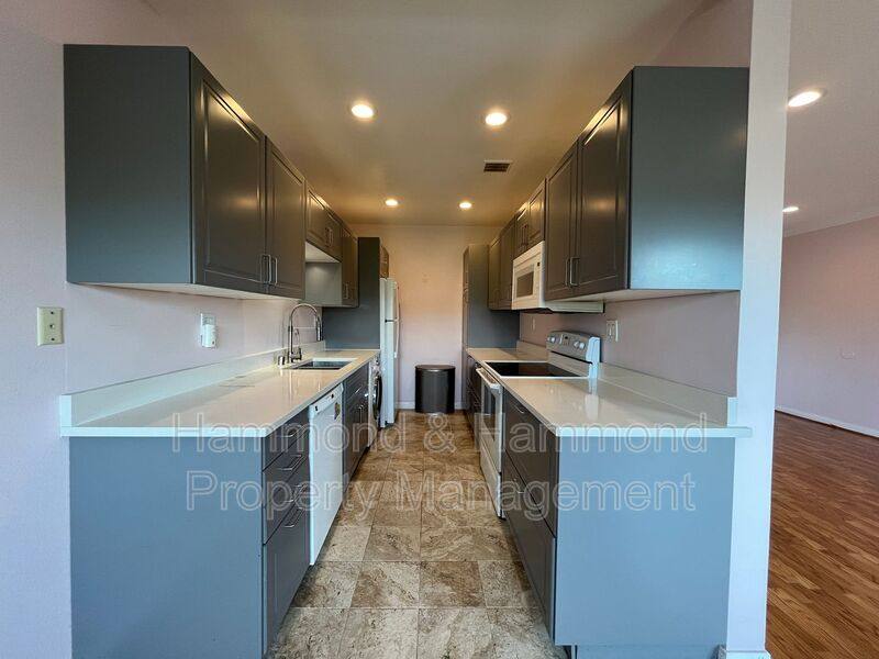 Condo for rent at 5400 Newcastle Ave #43, Encino, CA 91316