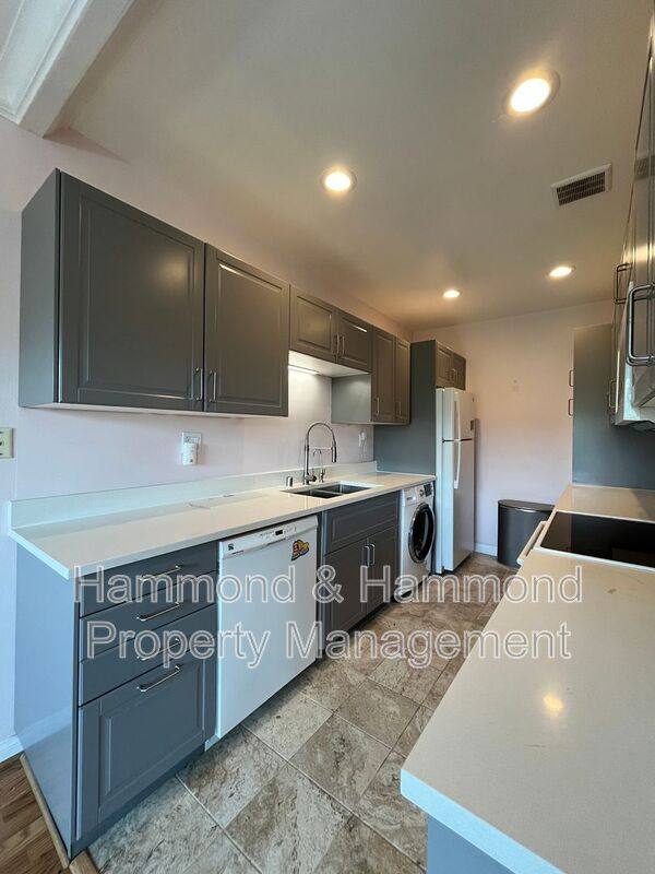 Condo for rent at 5400 Newcastle Ave #43, Encino, CA 91316
