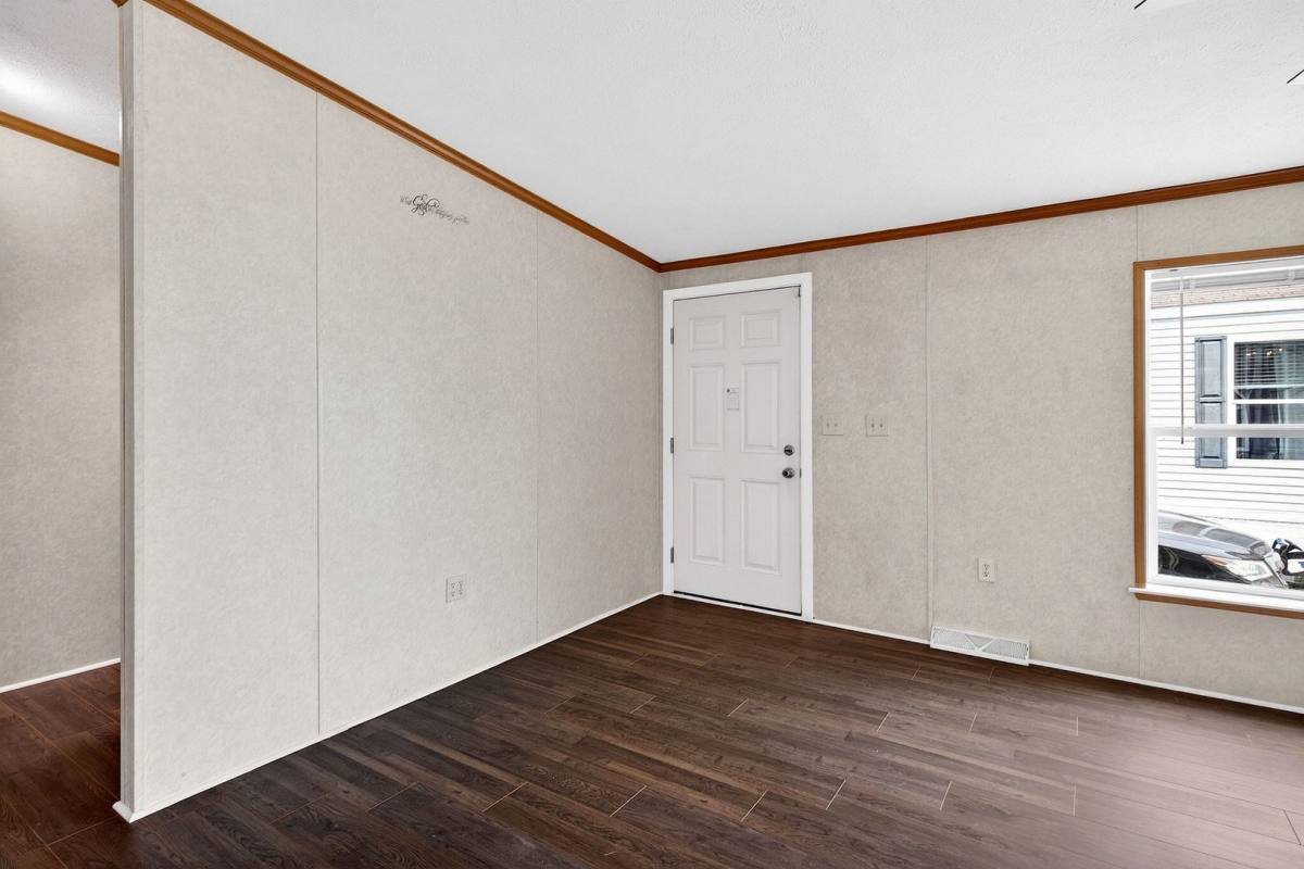 Apartment for rent at 15 W Redwood Ave, Pleasantville, NJ 08232