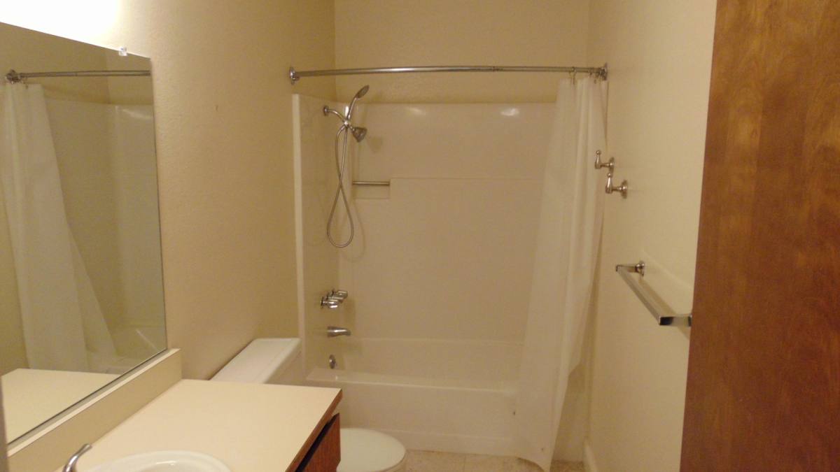 Condo for rent at 10 Royale Ave, Lakeport, CA 95453