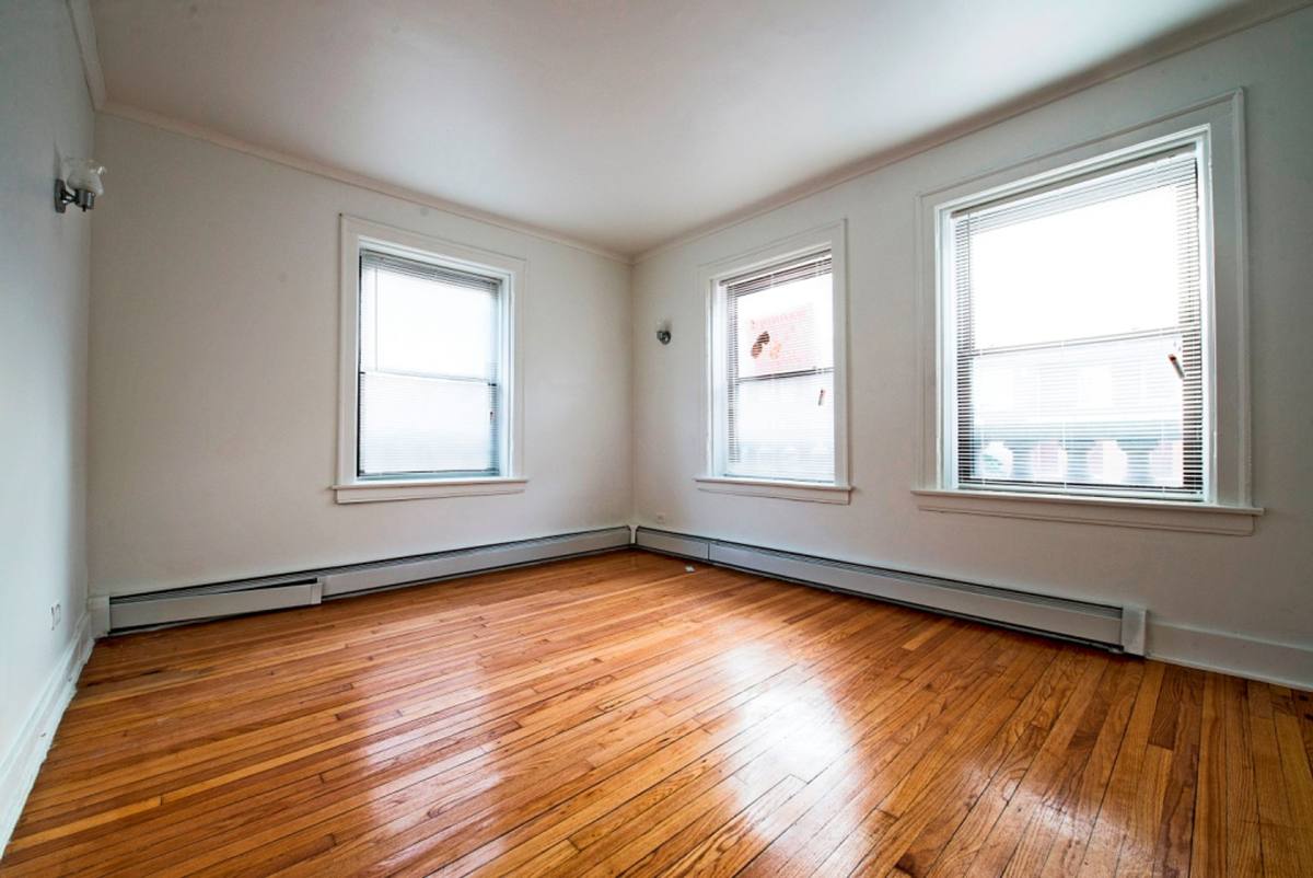 Apartment for rent at 7229-33 S Yates Blvd, Chicago, IL 60649