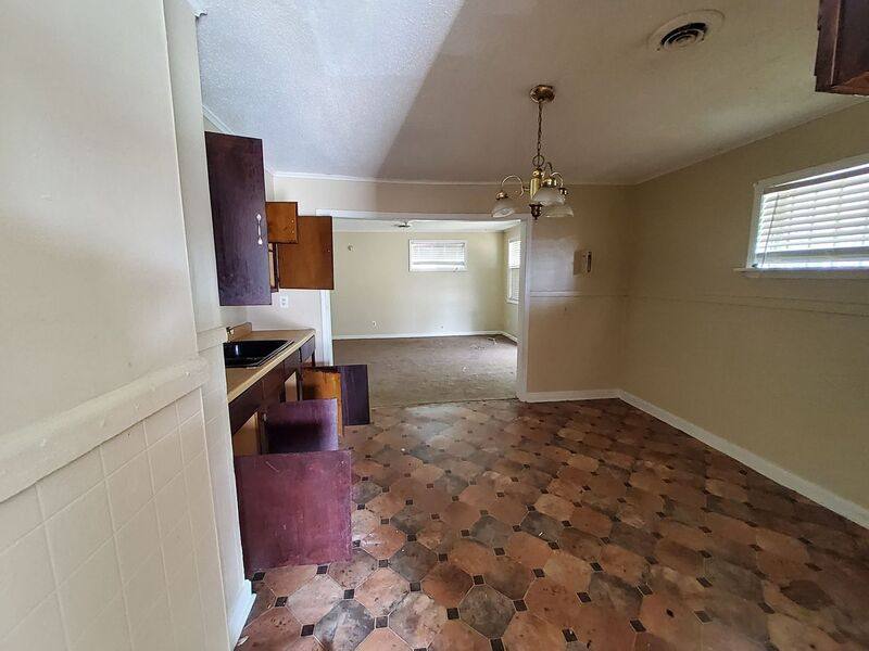 House for rent at 300 Eastview St, Memphis, TN 38112