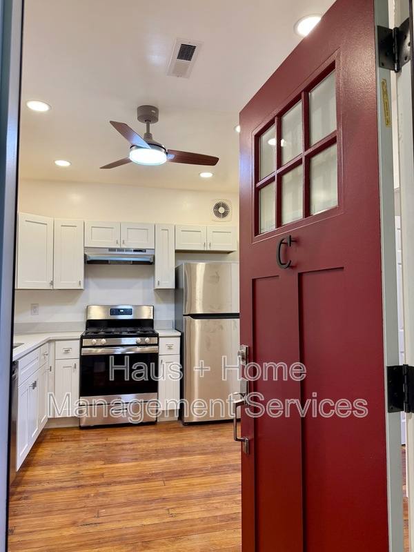 Apartment for rent at 906 Penn Ave #C, Turtle Creek, PA 15145