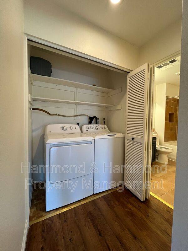 Condo for rent at 6825 Alabama Ave #310, Canoga Park, CA 91303