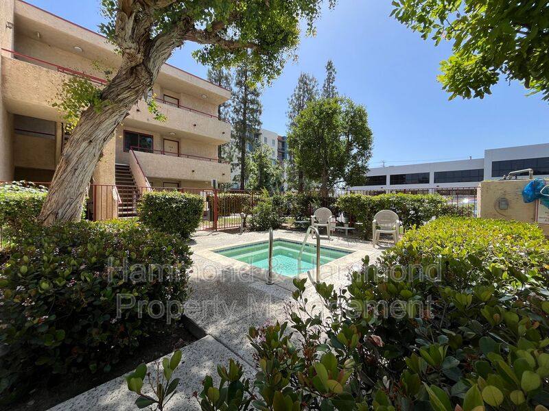 Condo for rent at 6825 Alabama Ave #310, Canoga Park, CA 91303