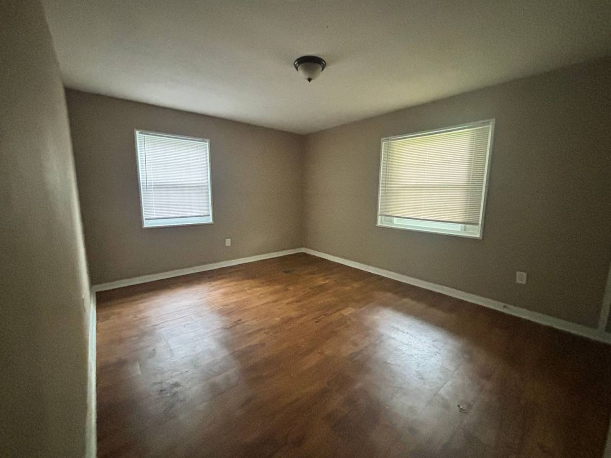 House for rent at 3084 Oak Forest Dr, Jackson, MS 39212