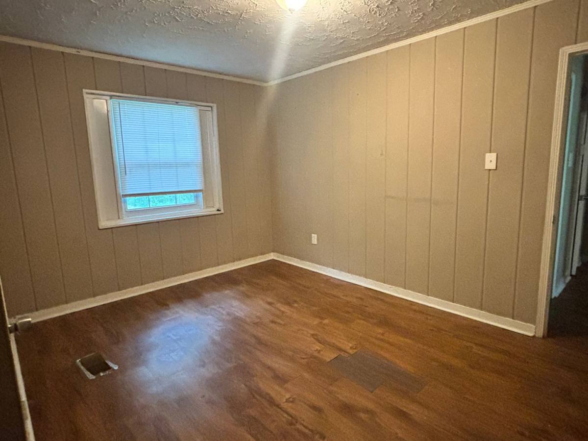 House for rent at 3084 Oak Forest Dr, Jackson, MS 39212
