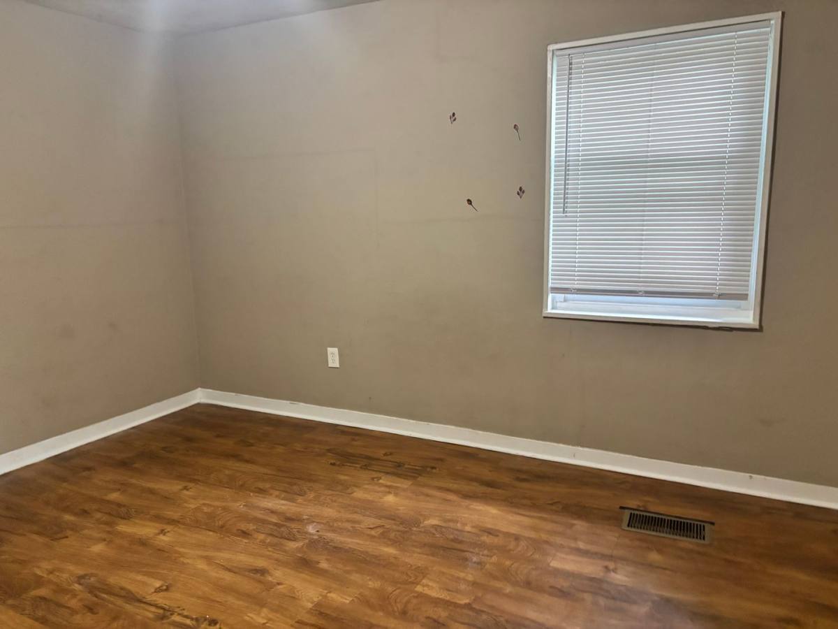House for rent at 3084 Oak Forest Dr, Jackson, MS 39212