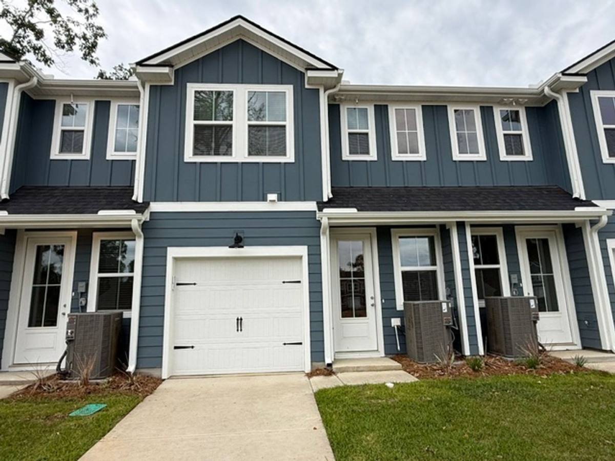 Townhouse for rent at 465 Martins Creek Blvd, Summerville, SC 29485