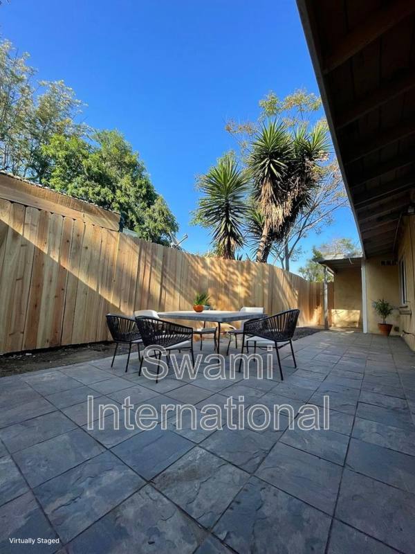 Apartment for rent at 1600 W Broadway #17A, Anaheim, CA 92802