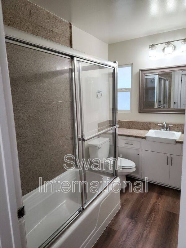 Apartment for rent at 1600 W Broadway #17A, Anaheim, CA 92802