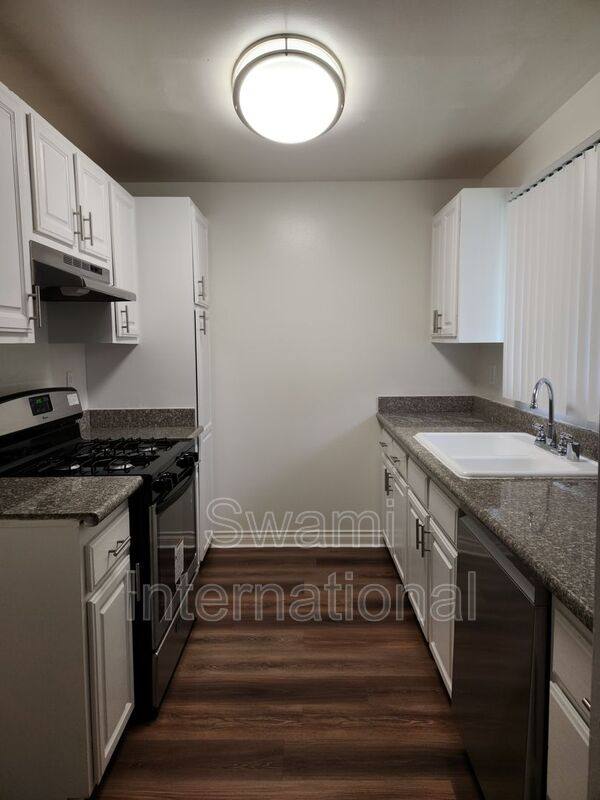 Apartment for rent at 1600 W Broadway #17A, Anaheim, CA 92802