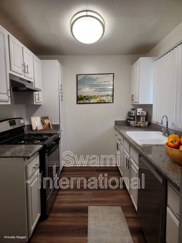 Apartment for rent at 1600 W Broadway #17A, Anaheim, CA 92802