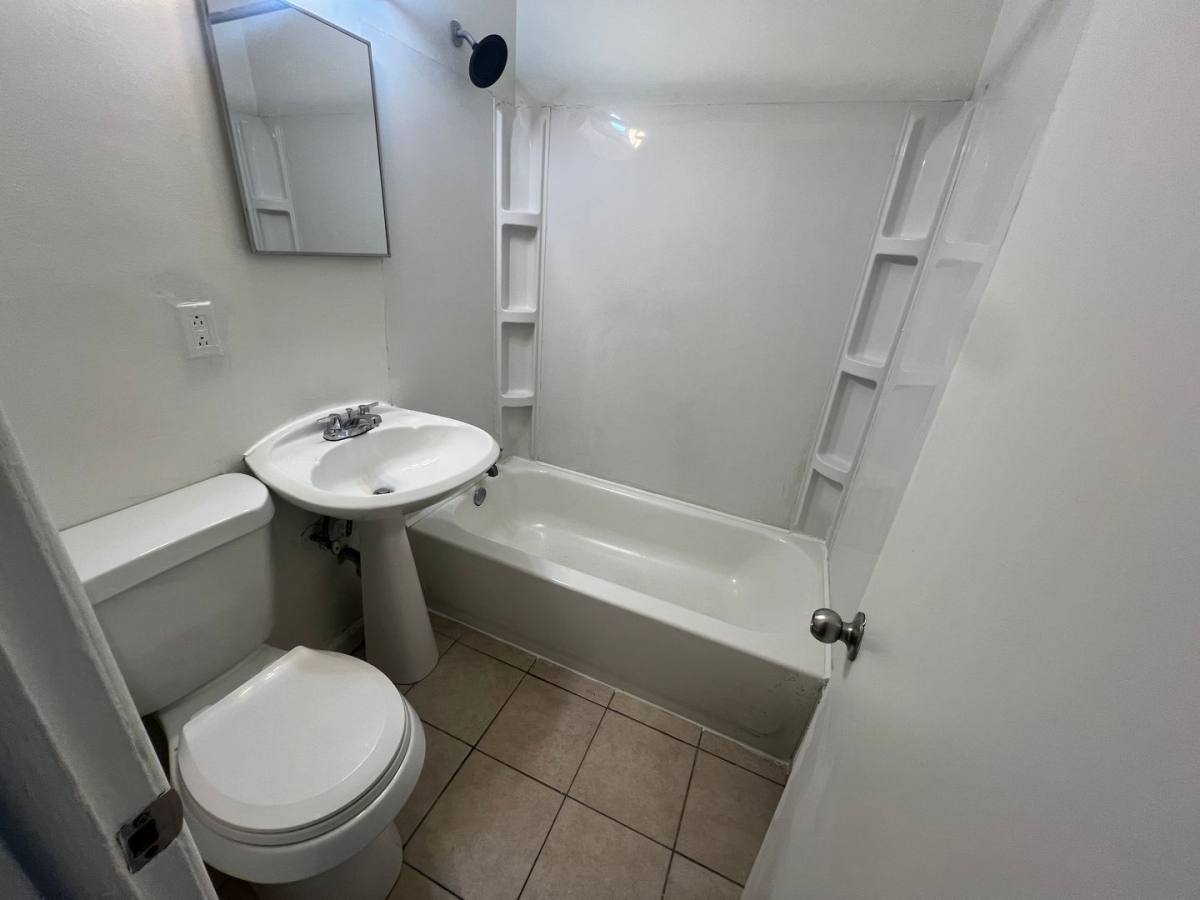 Townhouse for rent at 4309 E Linwood Blvd, Kansas City, MO 64128