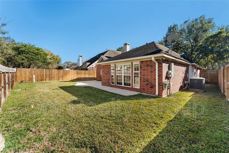 House for rent at 4626 Plantation Creek Dr, Missouri City, TX 77459