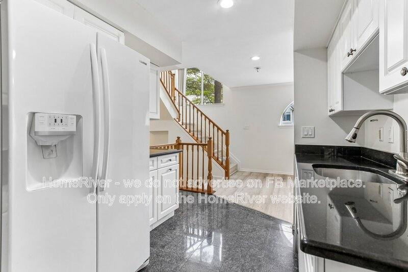 Townhouse for rent at 1 Picaron Place, South Amboy, NJ 08879